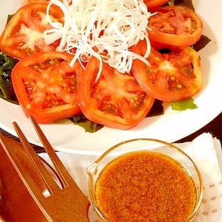 トマトとワカメのピリ辛中華サラダ